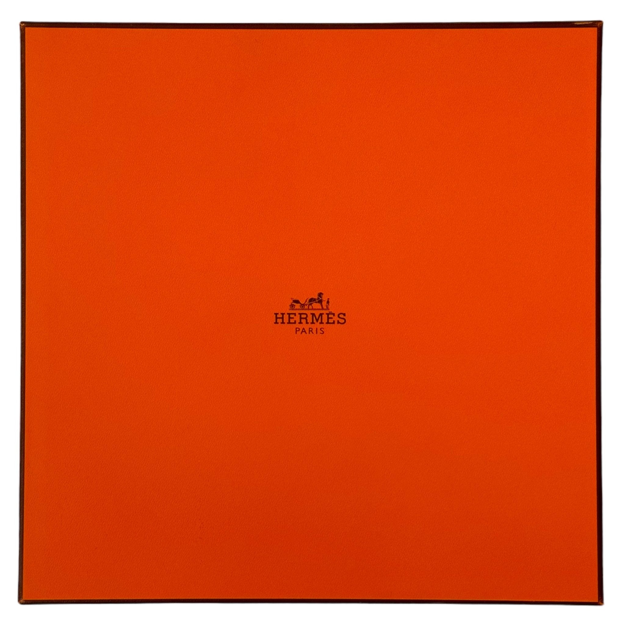 Les carrés Hermès : des cadeaux d'exception pour chaque occasion - Carré Society