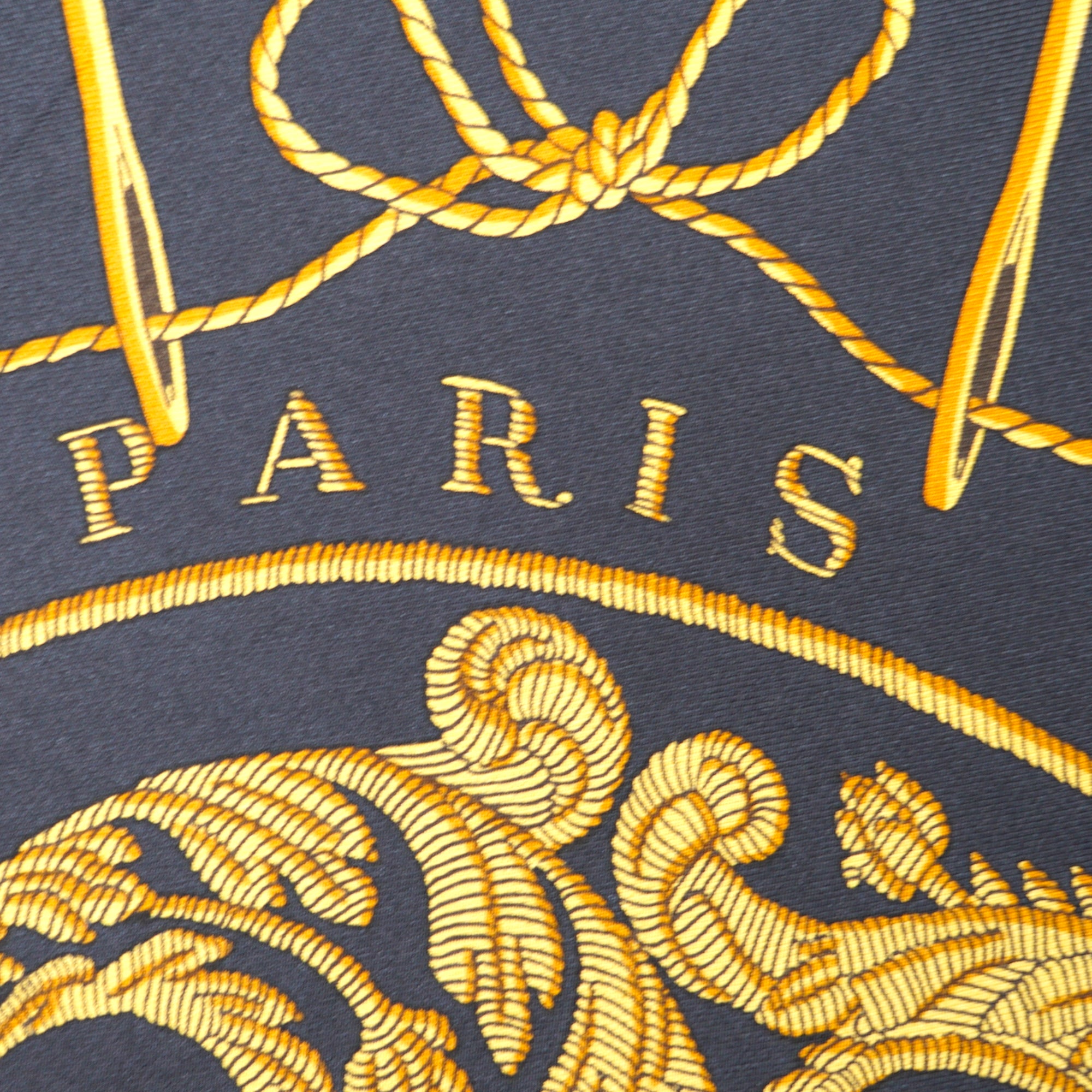 foulard-hermes-les-armes-de-paris-dessin-broderie