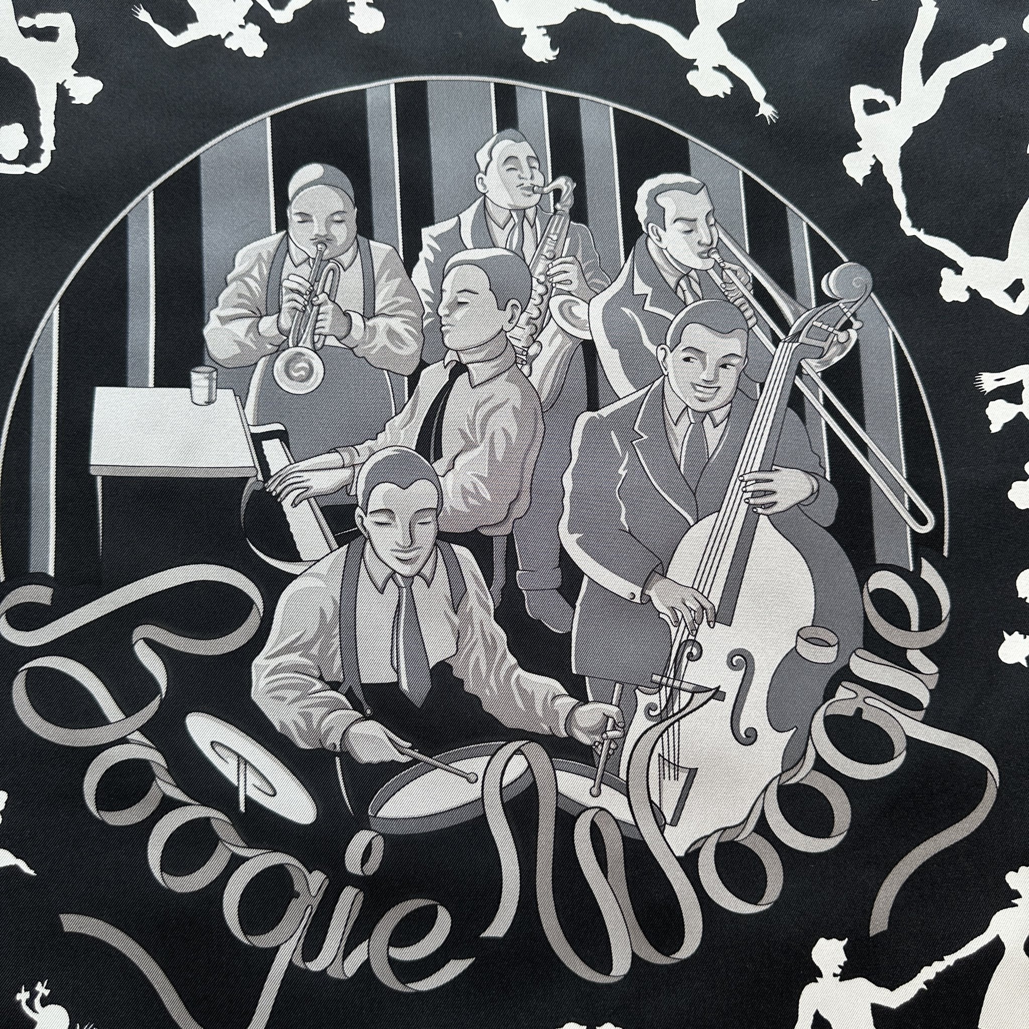 Nom du modèle "Boogie Woogie" inscrit sur le foulard Hermès