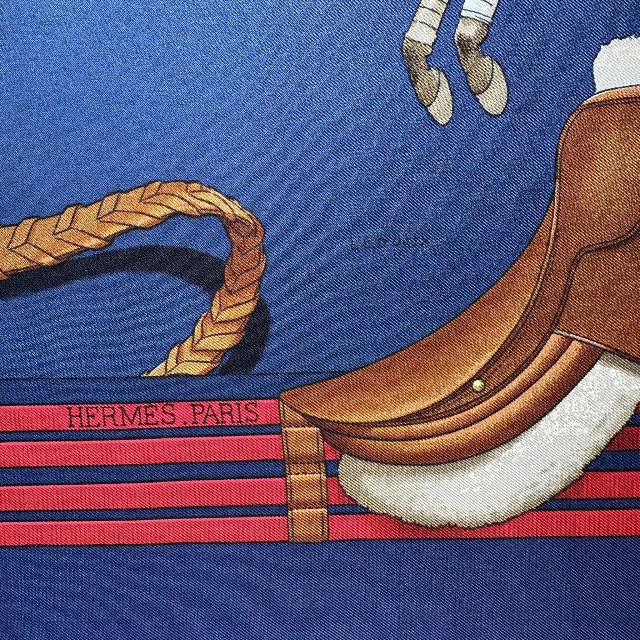 Signature Hermès Paris sur le motif équestre