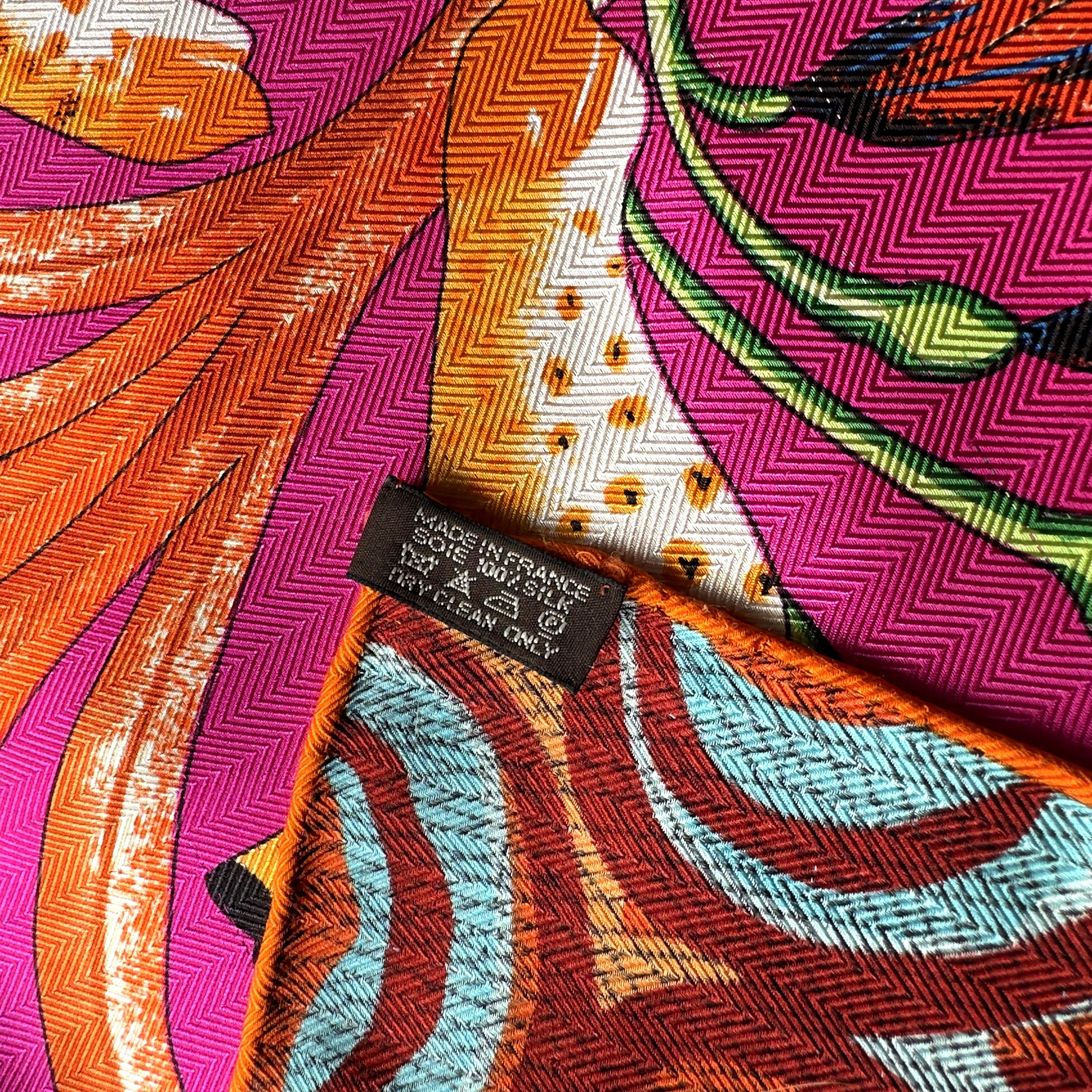 Carré Hermès La Marche du Zambèze 140 cm soie, étiquette composition partiellement décousue